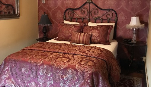 Miss Kitty Suite