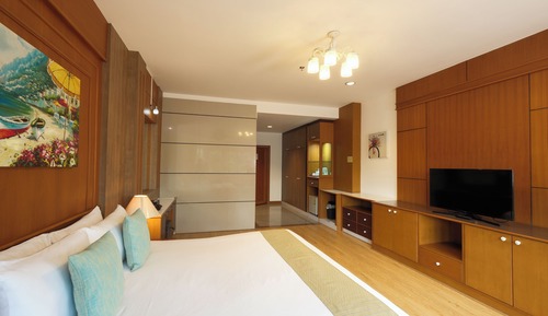 Deluxe Room, 1 King Bed