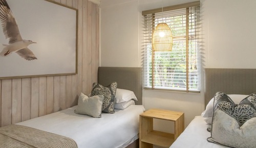 2 Bedroom Lagoon View Family Chalet 20