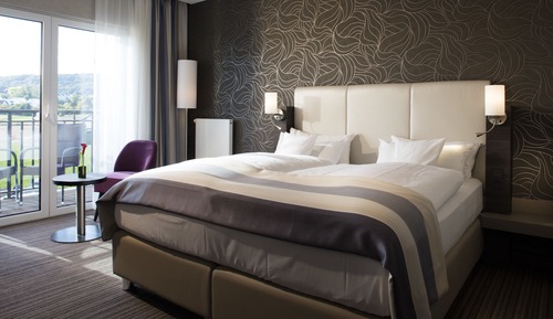 Standard Double Room Single Use, 1 King Bed