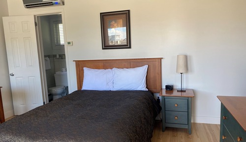 Room, 1 Double Bed (Pets NOT ALLOWED in this room)