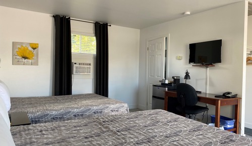 Room, 2 Queen Beds (pets allowed)