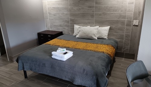 Standard Room, 1 King Bed, Non Smoking