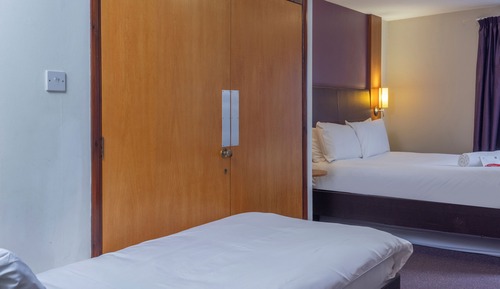 Deluxe Room, 2 Twin Beds, Non Smoking