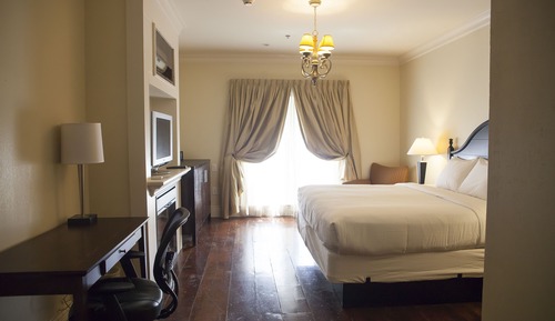 Standard Room, 1 Queen Bed, Accessible