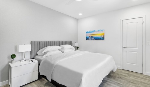 Deluxe Studio Suite