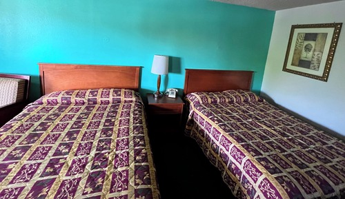 Standard Single Room, 2 Queen Beds, Smoking