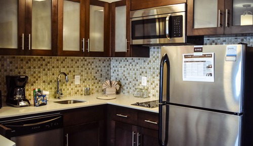 Suite, 1 Bedroom, Kitchen, Pool View