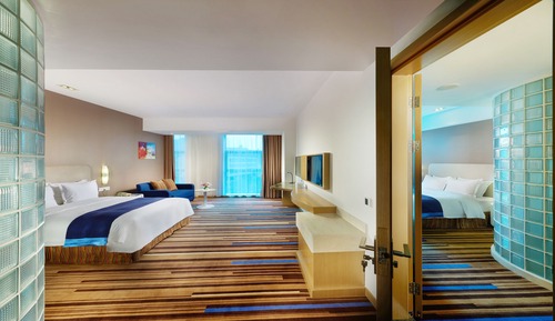 Standard Room, 2 Queen Beds (Extra Floor Space)