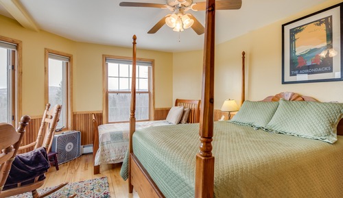 Classic Triple Room (Victorian Room)