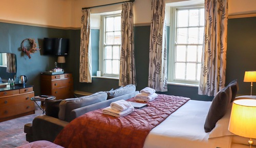 Deluxe Double or Twin Room