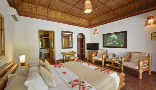 Bungalow, Beachfront
