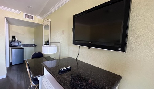 Standard Room, 2 Queen Beds, Non Smoking