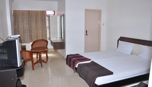 Deluxe Room (No AC)