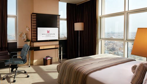 Suite, 1 Queen Bed (Club Queen)
