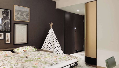 Family Room (Connecting Rooms)