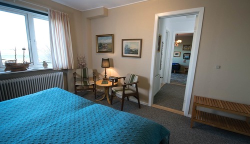 Family Room, 2 Bedrooms, Private Bathroom