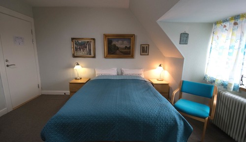 Family Room, 2 Bedrooms (Private bath/Toilet on hallway)