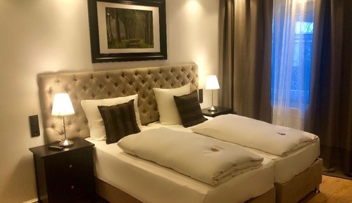 Deluxe Room, 1 Bedroom, Non Smoking, Garden View