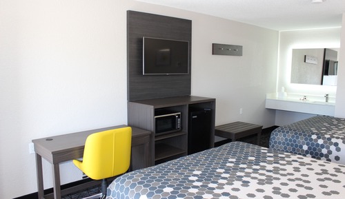 Standard Room, 2 Queen Beds, Non Smoking