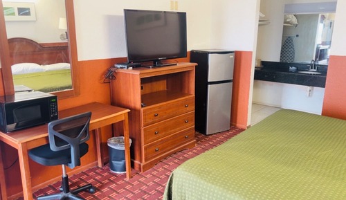 Room, 1 King Bed, Non Smoking