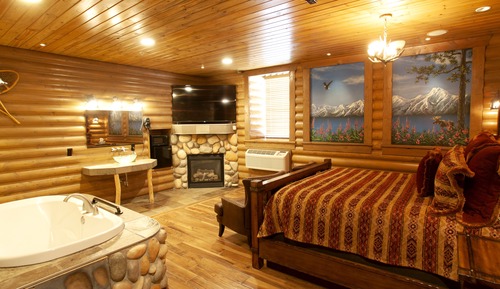 Suite, 1 King Bed (Alaska Theme)