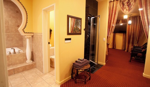 Suite, 1 King Bed (Arabia Theme)