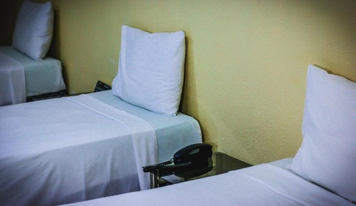 Standard Single Room (Sem Ar Condicionado)