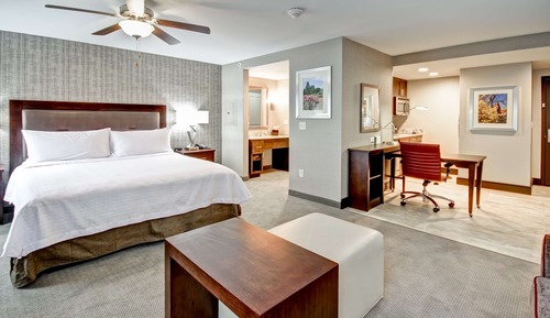 Studio Suite, 1 King Bed, Non Smoking
