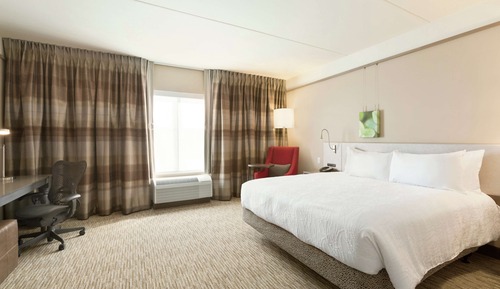 Room, 1 King Bed (Drinks-Snacks)