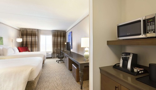 Suite, 2 Queen Beds, Accessible