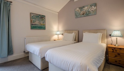 Deluxe Double or Twin Room