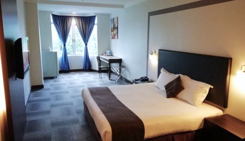 Superior King Bed
