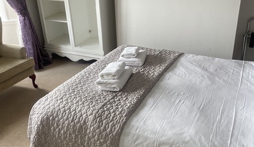 Double Room, Ensuite (Large)