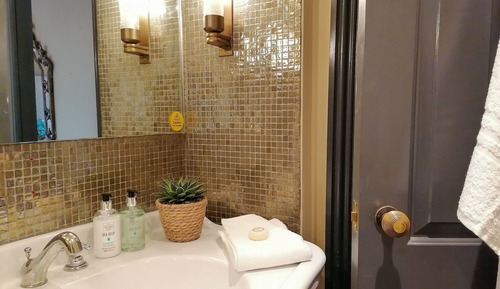 Deluxe Room, 1 King Bed