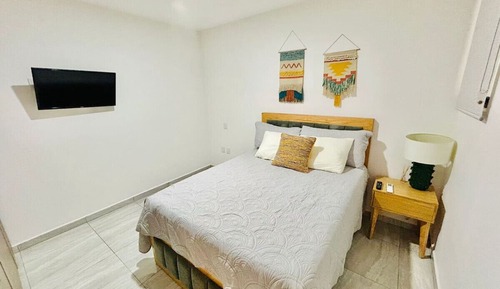 Modern apartment with pool near the beach tower 2