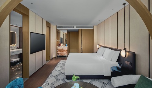 Premium Room, 1 King Bed, Bathtub