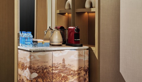 Suite, 1 Bedroom (Dining and Kitchen areas)