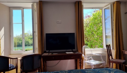 Deluxe Double Room, River View
