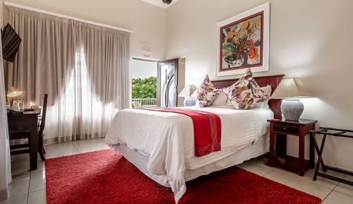 Deluxe Double Room, Patio, Courtyard View