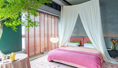 Exclusive Triple Room, City View