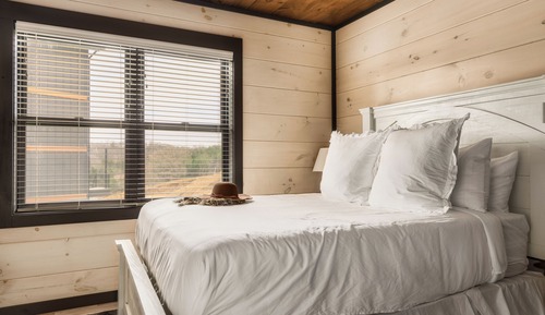 Luxury Cabin, 5 Bedrooms, Private Pool