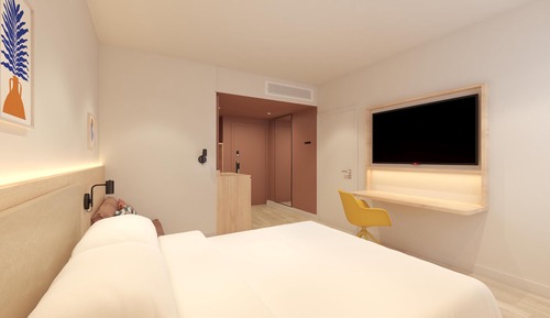 Room, 1 Queen Bed with Sofa bed, Refrigerator (NonSmoking)