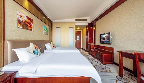 Standard Twin Room, City View