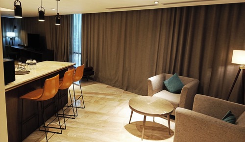 Premium Suite, City View