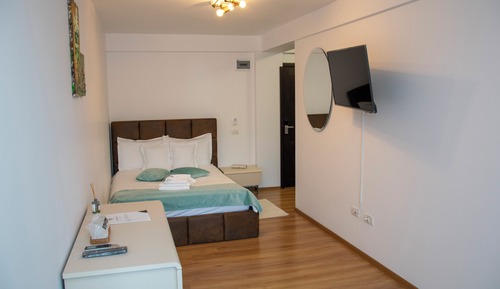 Double or Twin Room, Mountain View