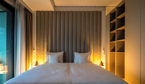 Suite, Sea View