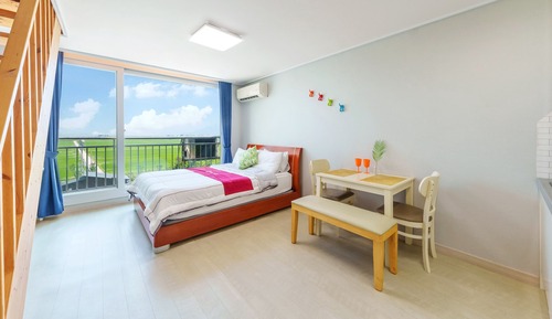 Basic Room, 2 Bedrooms (Loft Bed Room 302)