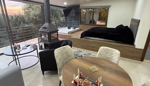 Luxury Apartment, Garden View
