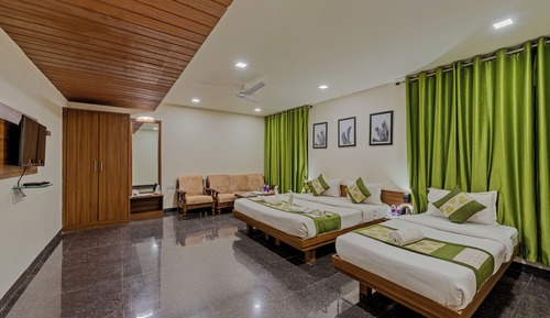 Suite Room AC 350 Square Feet